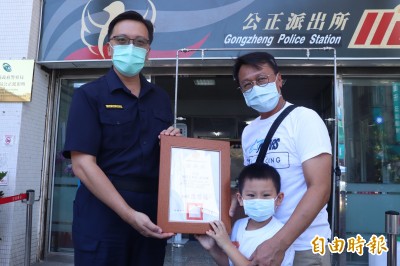 金鐘戲王游安順 捐139個便當挺宜警