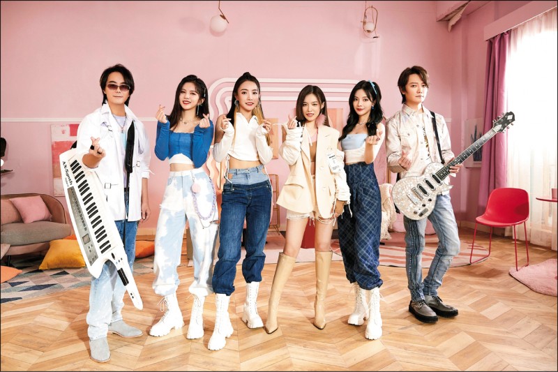 F.I.R.合作女團 韓睿解鎖唱跳技能