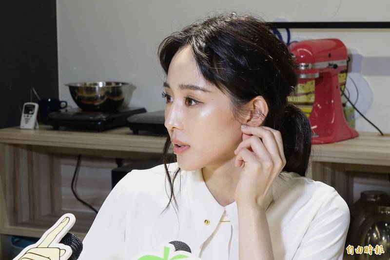 張鈞甯認「非台獨」繼續被出征！中網民開嗆小粉紅搞文字獄