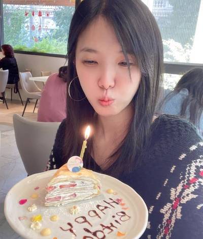 葉華愛上獨處 生日祝福自己永遠18歲