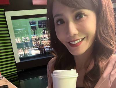 大眼主播停電照播新聞    下一秒找到小確幸