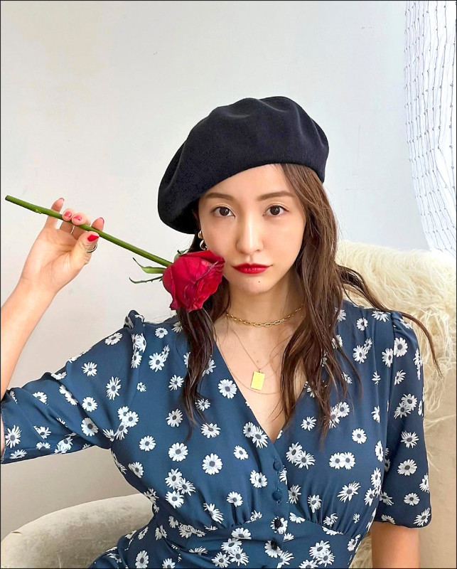 板野友美胃裡有寄生蟲  慘叫：比生產還痛