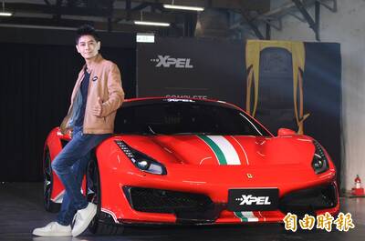 林志穎秀「鈦合金右手」 曝車禍4個月心聲：說不痛是騙人的