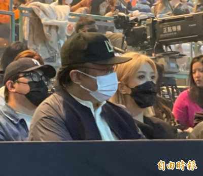 直擊！林志玲百億舊愛搶看蔡依林 正妹嫩妻曝光