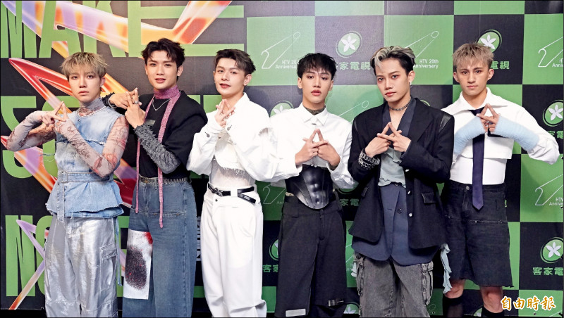 VERA帥氣現身客家製譟演唱會 巴比講客語比英文難