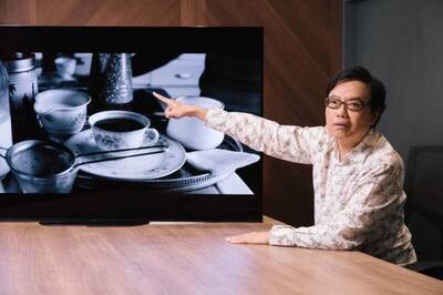 香港天王假借拍戲 被爆趁親熱戲對女星毛手毛腳