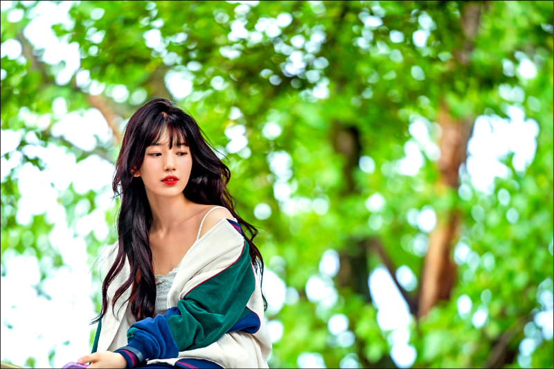 秀智《安娜》封后甩花瓶負評 《斗娜》享退隱生活