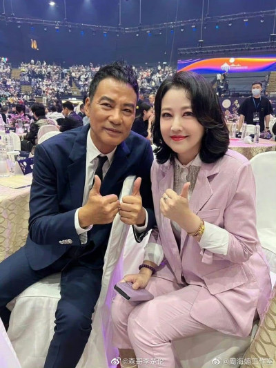 任達華曝周海媚容易瘀傷！昔合作電影「不能大力碰她」