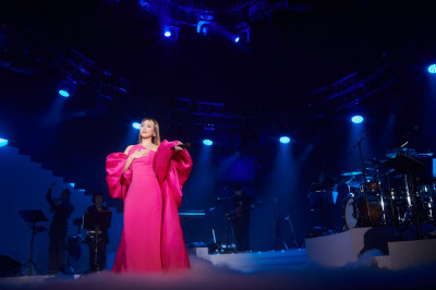 A-Lin自爆「被包養」！露香肩認感性多於性感