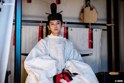 本鄉奏多《致光之君》帥臉顧人怨 情色「緊縛場面」登熱搜