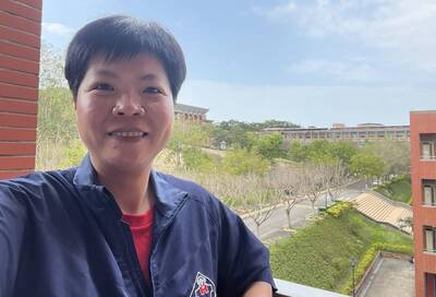 健康才是真的！ 通靈少女劉柏君翻到腰痛