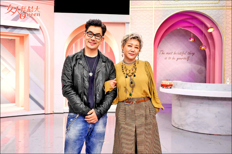 任賢齊設計銀飾太美 只送不賣眾人拱開賣