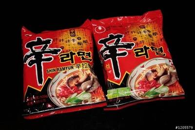 南韓YTR大爆辛拉麵秘密   「這一版」料多又便宜