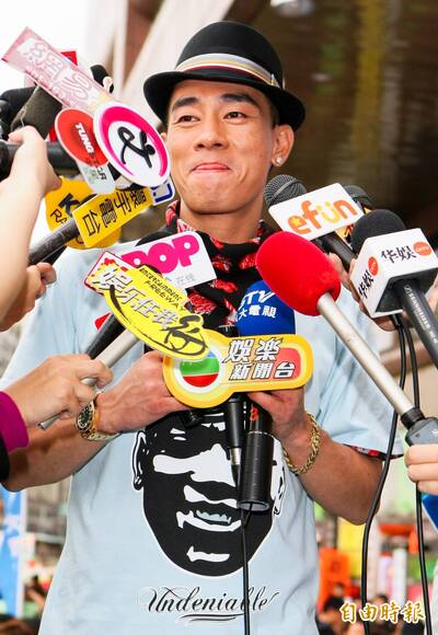 陳小春新劇慘了!劇組突全面停工 資金短缺影響上百人