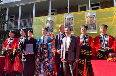 台灣命理師紅到美國！楊登嵙受邀至哈佛大學演講 成台灣之光