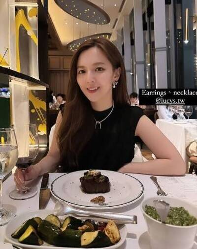 房業涵甜曬老公視角   遷完戶籍正式成為醫生娘