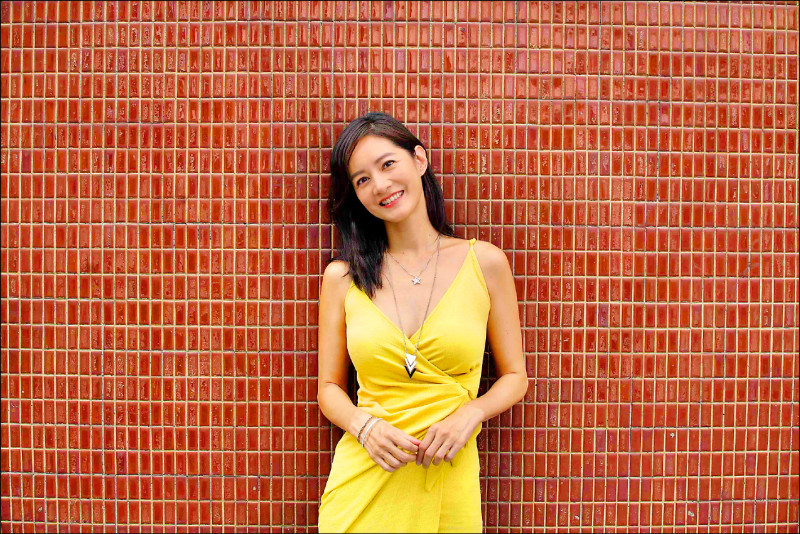 Janet變身女總統 老爸實現心願教歷史