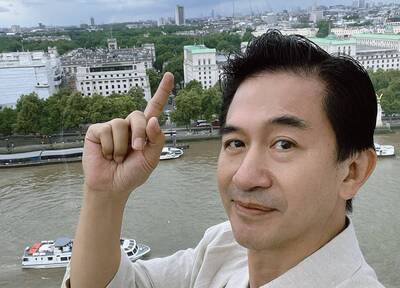 工黨大勝  歌手黃舒駿英倫見證歷史