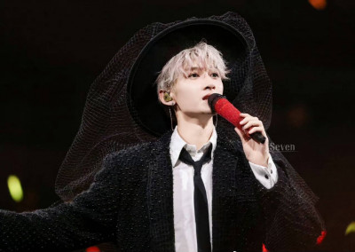 歌迷喊脫掉！   檀健次說「我們是正經演唱會」