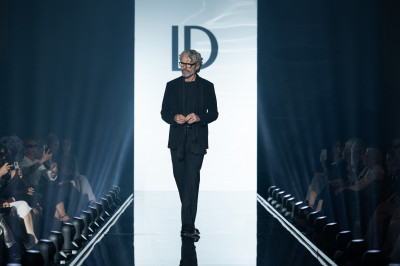 設計鬼才爆醜聞！《時尚世家》揭法國時尚界驚人內幕