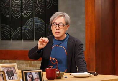 昔宣布「無限期停工」！張宇「滿頭白髮」打高爾夫 近況曝光