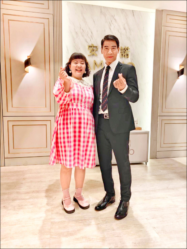宮美樂榮耀尬戲翁家明 先玩巿井穿越梗