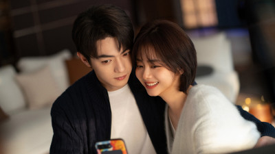 「古裝男神」改行當霸總！ 許凱激吻童顏女神發出「害羞喘息聲」