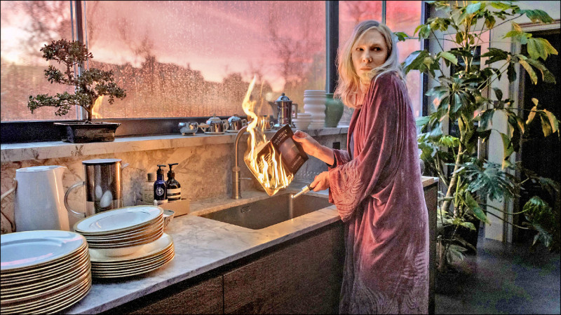 凱特布蘭琪被揭暗黑秘密  迷人又痛苦