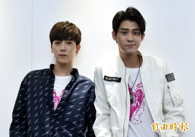 兄弟情鬧翻？ 李玉璽「貼文藏細節」疑偷酸畢書盡：Fuxk You