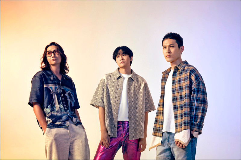 宇宙人霸氣慶20週年 攜手Parcels推新單曲