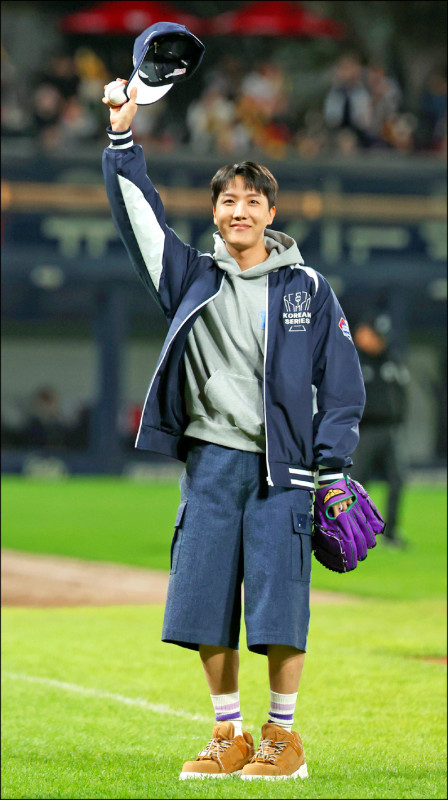 （寒冬送暖）J-Hope捐1億韓元助空難者家屬   金宇彬、Key金援弱勢病患