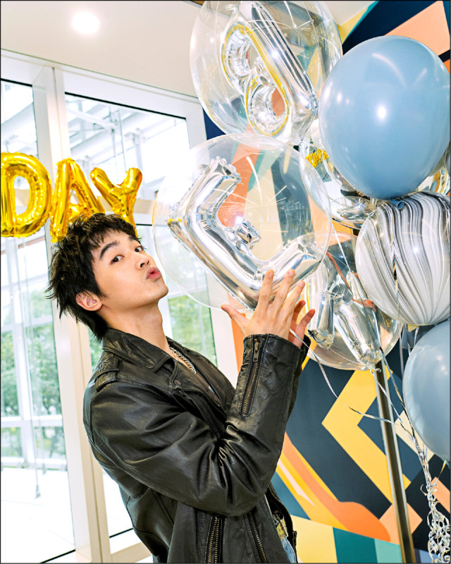 小樂寵粉秀私房照 歌迷甜密搶聽新作