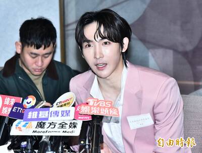 （影）男星遭爆「銀行臨櫃轉帳100萬給媽媽」 現身認了：還收到詐騙手冊