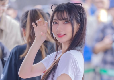 （影）一粒「回眸仙照」再迷暈日本網友 1姿勢掀暴動：卡哇伊