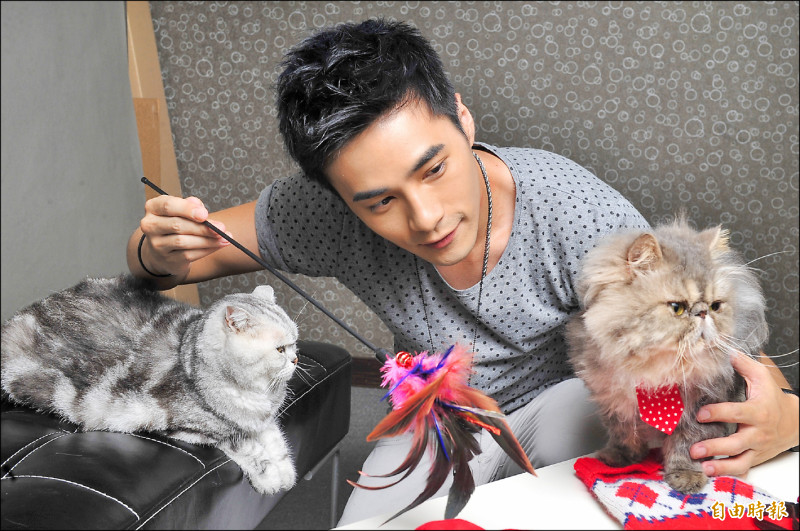 慟失銀絲菤太傷心 安紐彷如替身報到