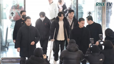 李俊昊打石膏拄拐杖現身！韌帶撕裂傷抱病飛日本工作