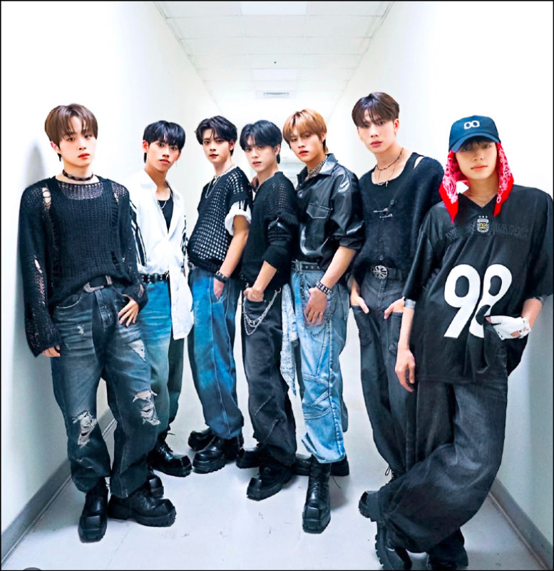 SCOOL畢業生 SEVENTOEIGHT跨國星勢力