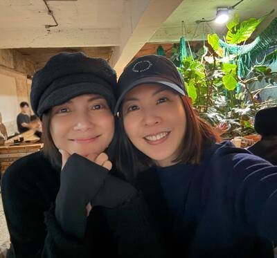 李心潔、許茹芸睽違11年首爾相見歡 蜜月兼探親