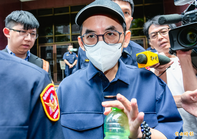 黃子佼肖想復出演藝圈？ 名嘴黃益中嗆聲「關到X」