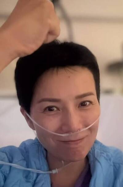 港姐季軍吳忻熹罹乳癌   肺部積水住院病容曝光