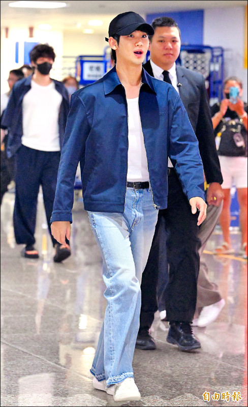 金秀賢改口曾經交往金賽綸 強調當時已成年