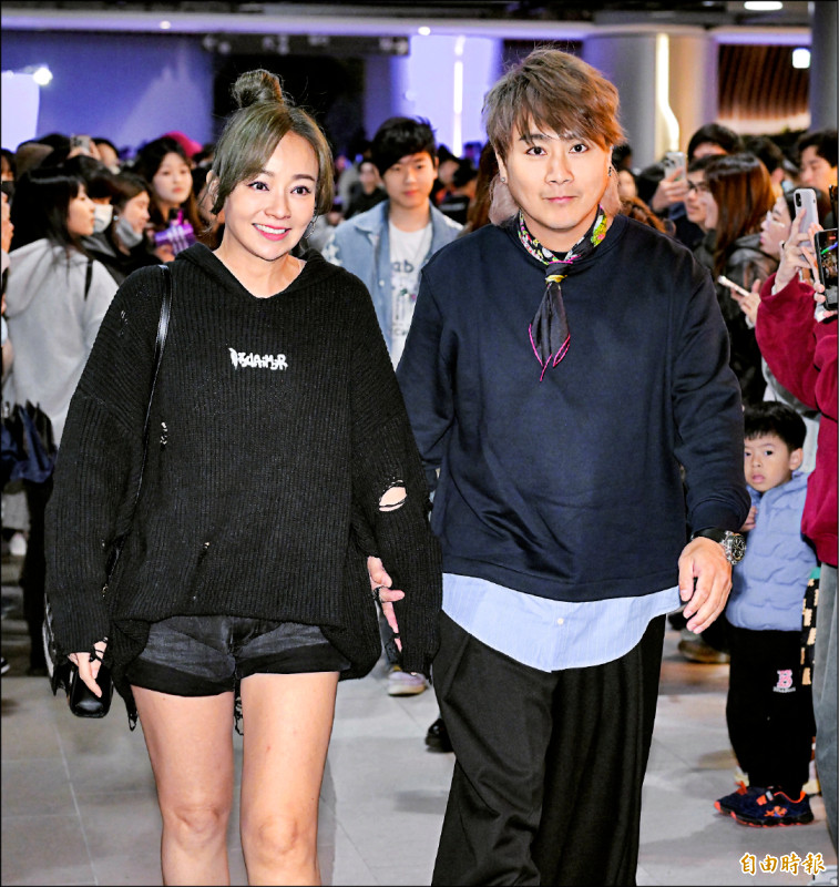 季芹糗王仁甫是妻寶 超黏人隨時連環叩