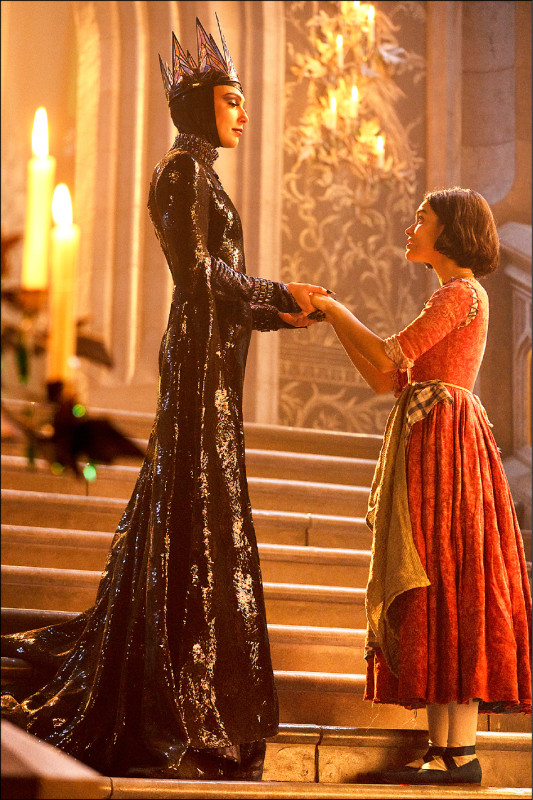 (新片搶鮮看)《白雪公主》與時俱進 打破框架奇幻冒險