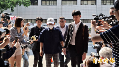 持2259部兒少性影像！黃子佼上訴高院求免入監 怕曝光脫下又戴上口罩