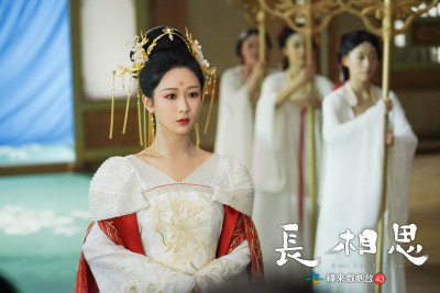 30歲楊紫主動要了「第一次」 驚喜旺夫體質：男星全躋升男神