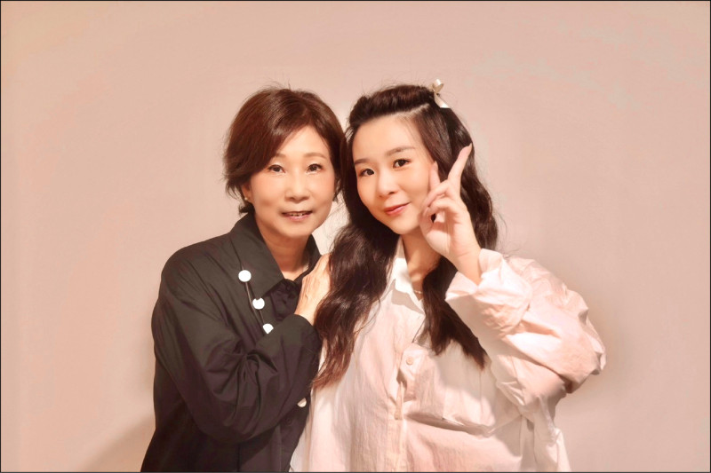 江念庭巧扮農婦 迎65歲演歌雙棲