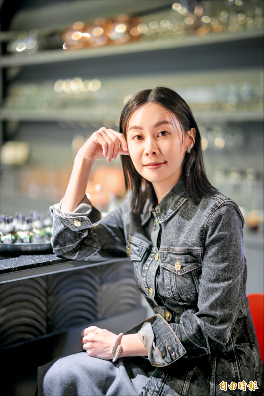 鄭宜農砸千萬打造圓缺 倔強唱出遭霸凌往事