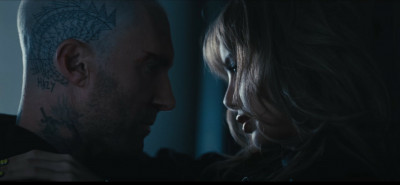 神級合作！魔力紅亞當、Lisa合作新曲 致敬《史密斯任務》相愛相殺