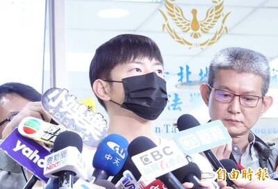 宥勝傳離婚搬離台中農宅  昔不堪被擾圍帆布牆遮羞