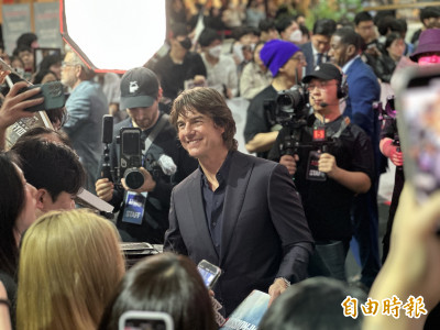 （首爾直擊）阿湯哥人在首爾仍不忘台粉！喊話想再來台灣